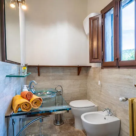 וילה Castel Del Monte - Panoramic Tuscan With Jacuzzi פשיה