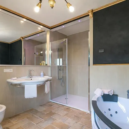 Castel Del Monte - Panoramic Tuscan With Jacuzzi Villa Pescia