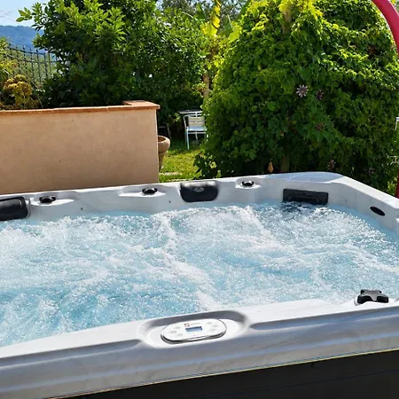 Villa Castel Del Monte - Panoramic Tuscan With Jacuzzi