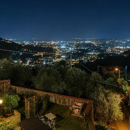 Villa Castel Del Monte - Panoramic Tuscan With Jacuzzi Pescia
