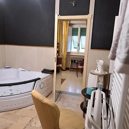Castel Del Monte - Panoramic Tuscan With Jacuzzi Βίλα