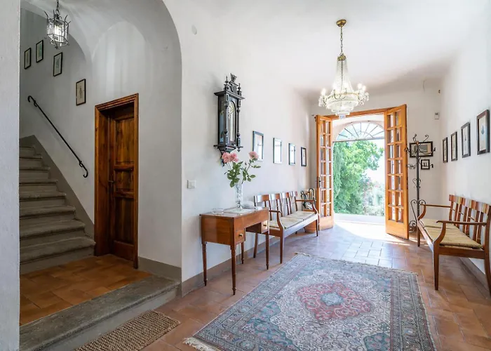 Villa Castel Del Monte - Panoramic Tuscan With Jacuzzi