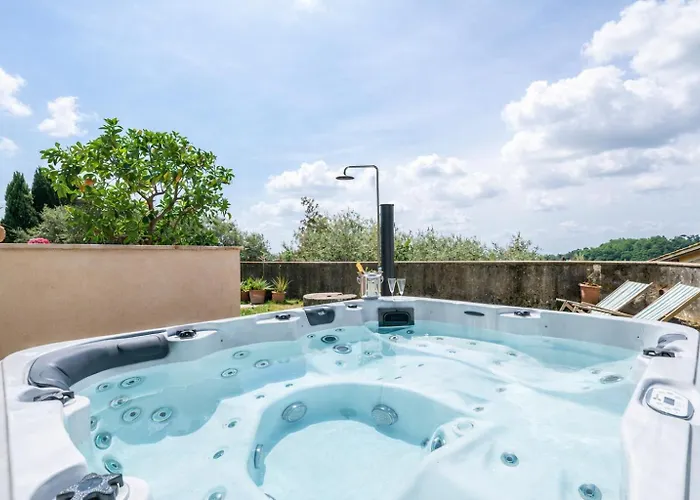 Castel Del Monte - Panoramic Tuscan With Jacuzzi Pescia
